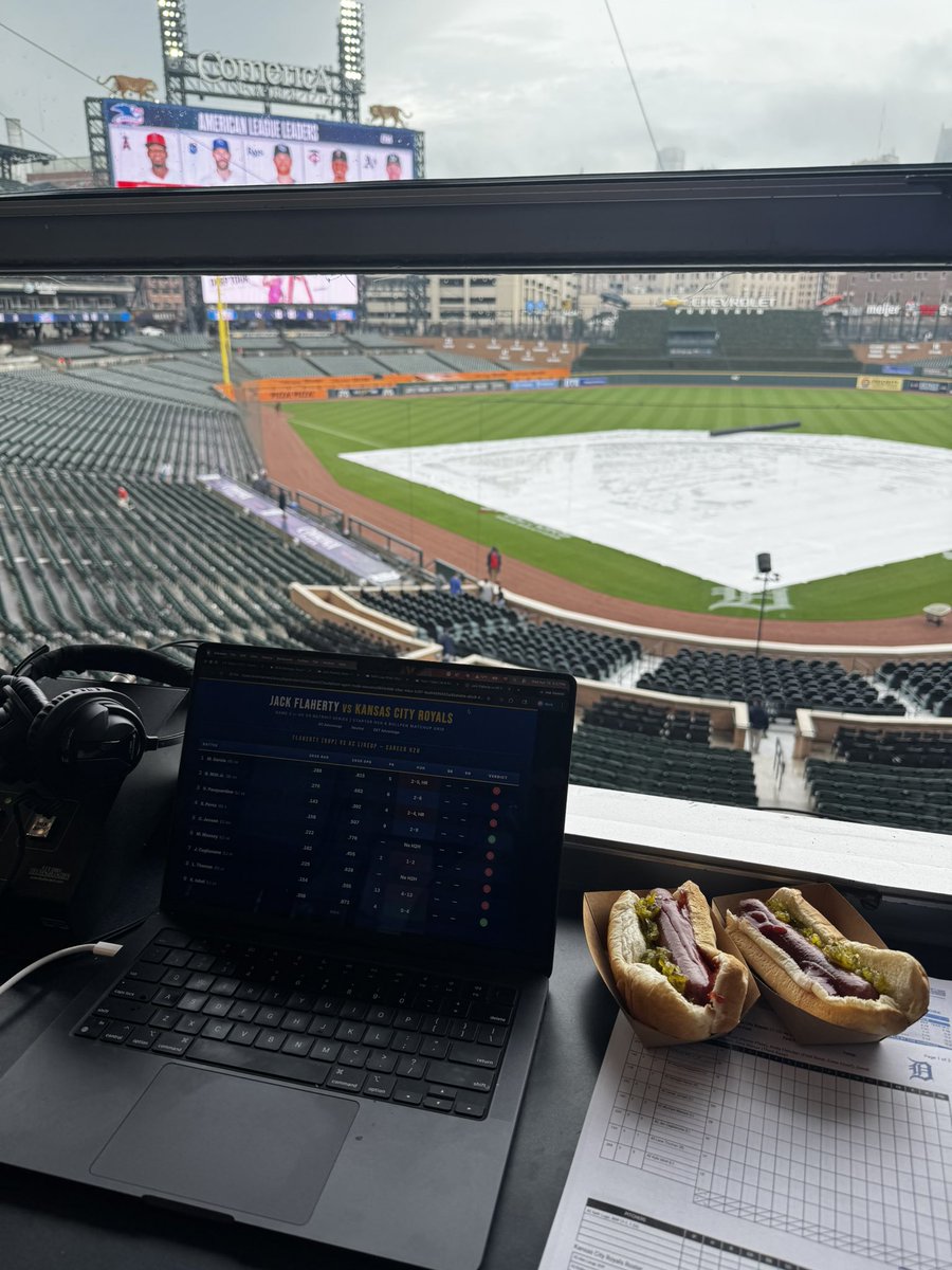 Eric Hosmer tweet media