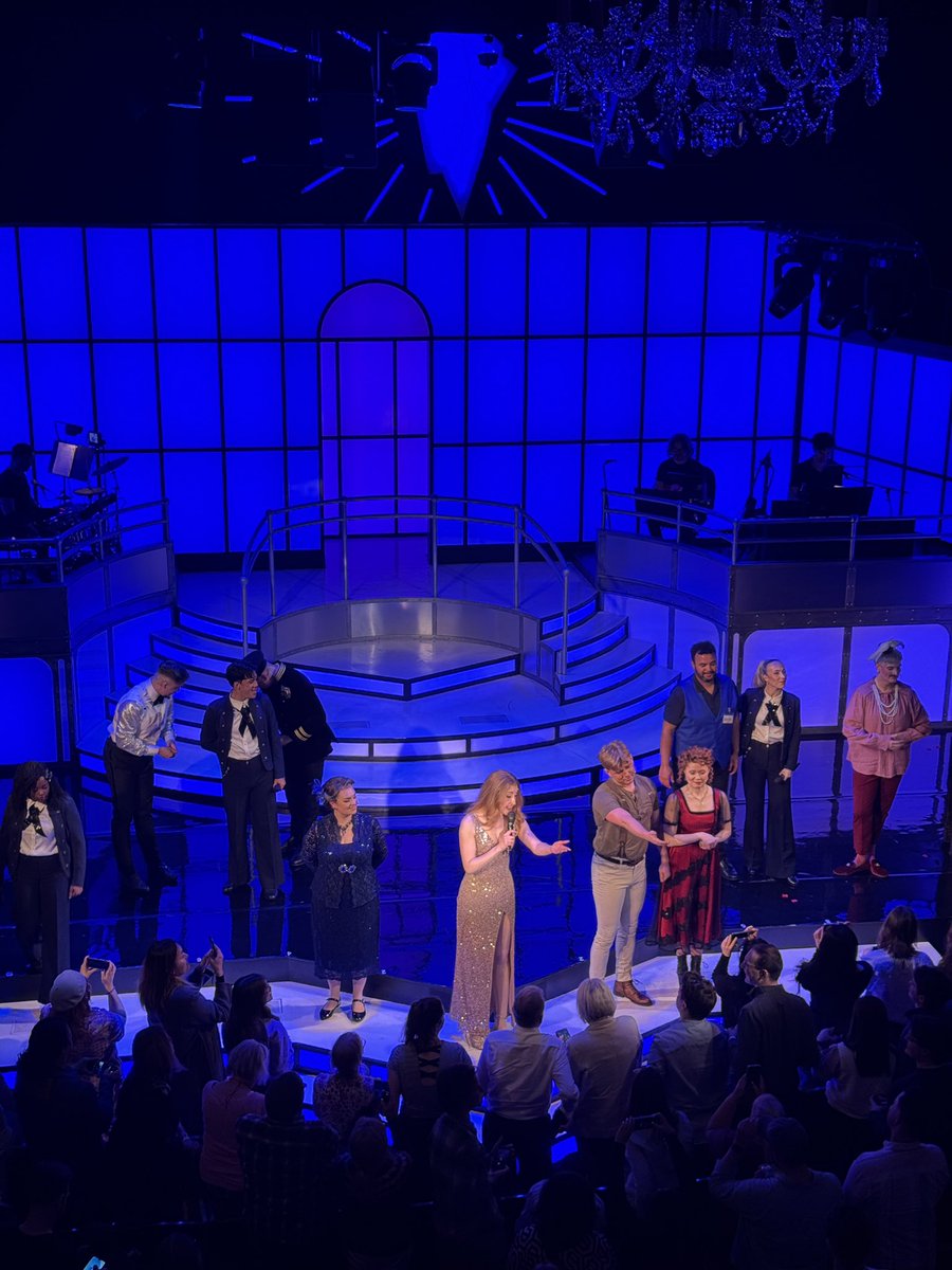 titanique at the west end tonight might’ve changed my life