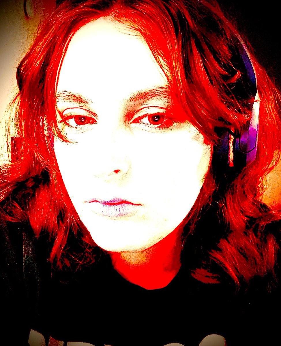 tomatoluvver's tweet photo. just doing a little bit of homework #selfie #nofilter❤️❤️❤️❤️ https://t.co/umhYxwncex