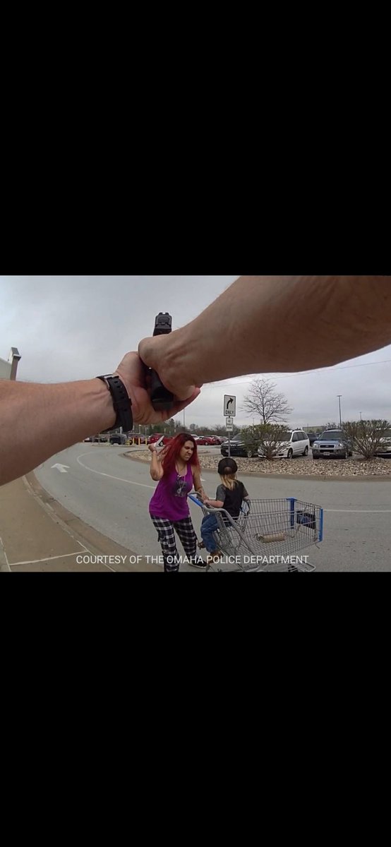 FemmeD1Flic tweet media