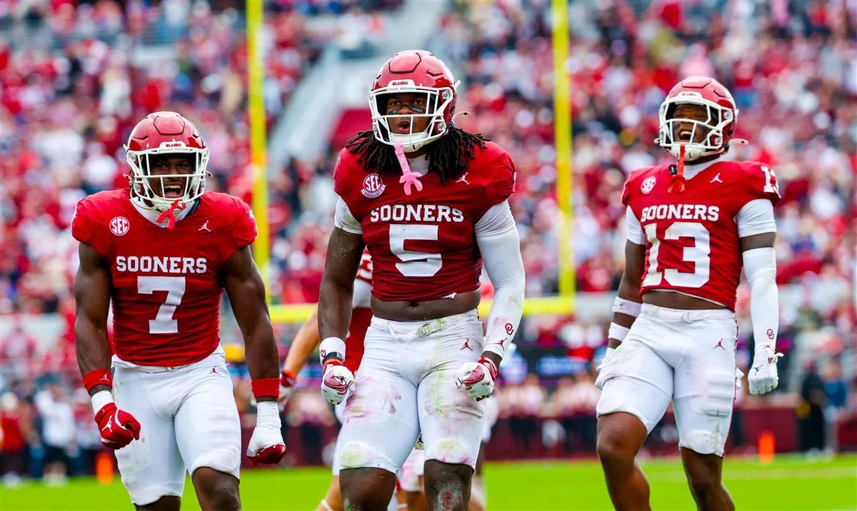 49ersSportsTalk's tweet image. The #49ers hosted Texas A&amp;amp;M DT Tyler Onyedim, Georgia WR Colbie Young, and Oklahoma LB Kendal Daniels on Top-30 visits.