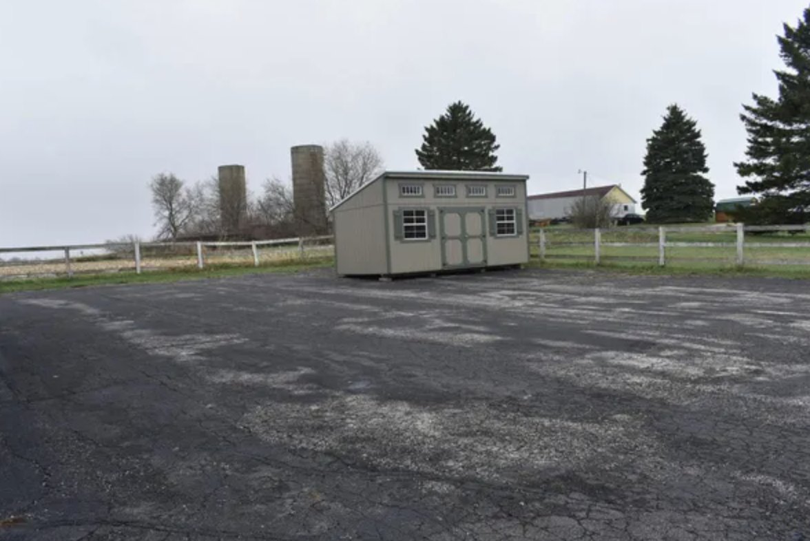 CountryLife717's tweet image. History meets high-volume living in this stunning transformation of the former #Wisconsin #schoolhouse and #TownHall on 1 #acre. oldhousecalling.com/2026/04/15/c-1…