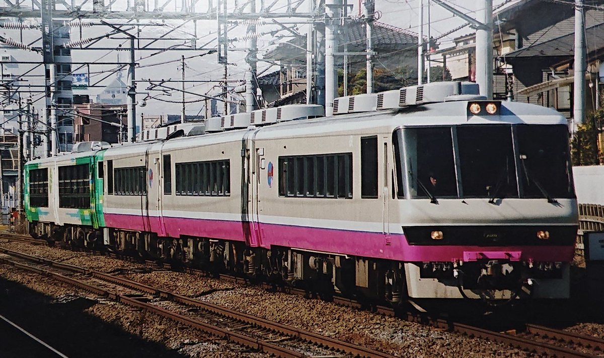 YC10-501 tweet media