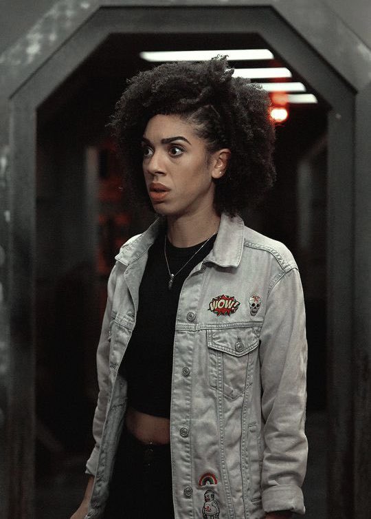 sensoritesphere's tweet photo. she was just so major to me as a hopeless baby lesbian in 2017 https://t.co/B8opJrUTQ0