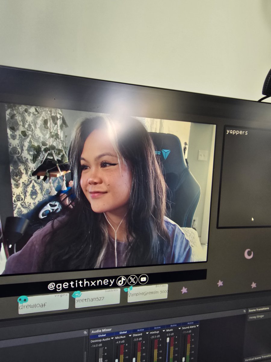 hxney 🖤 |COMMS OPEN| tweet media