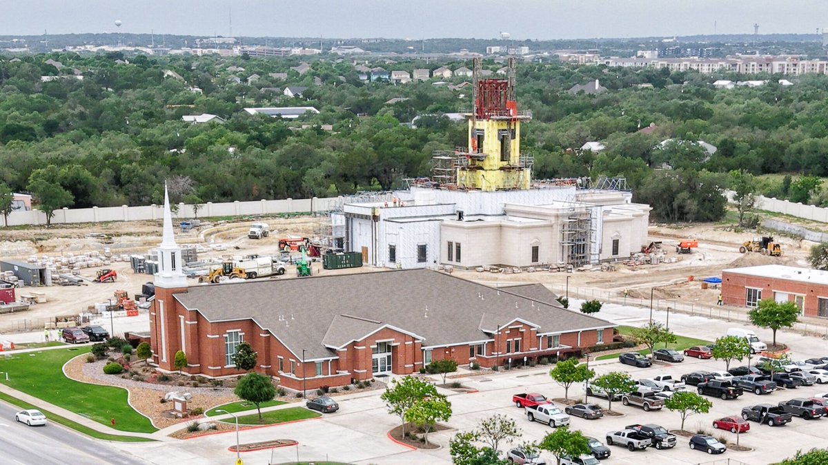 cofjctemples's tweet photo. Construction is advancing on the Austin Texas Temple, with exterior work and site development progressing in tandem. Sheathing of the temple steeple is underway, while cladding installation continues across the main body of the structure. To the west of the temple, a second tier of the retaining wall is now under construction, building upon earlier work and helping to shape and stabilize the sloped terrain. (Photo: Dan Day) #austintemple #austintexastemple
https://t.co/m99LdAIMpF