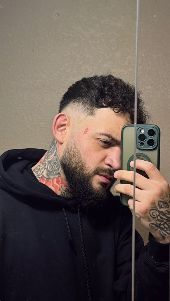 S & R 😈 tweet media