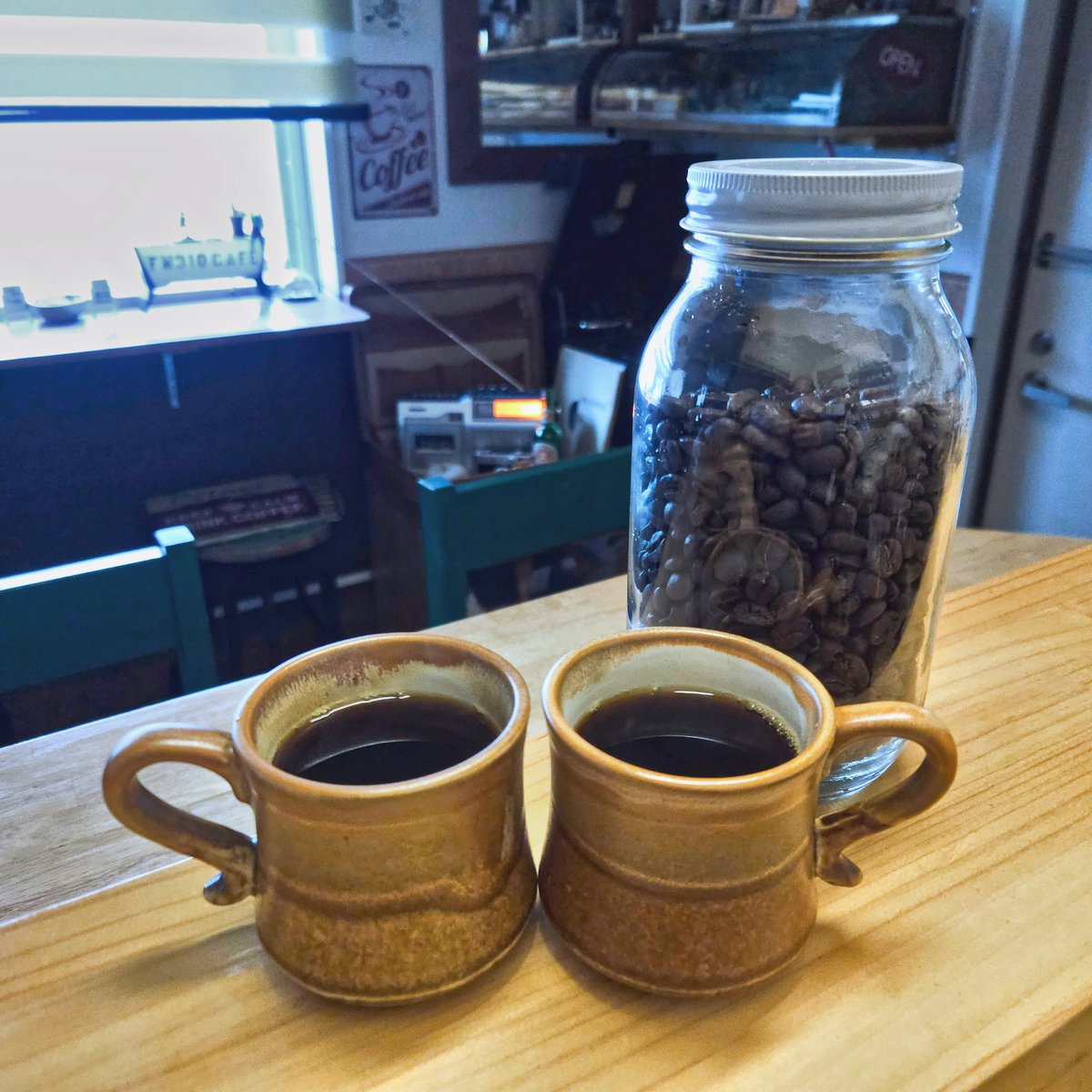 さぁ木曜日始めましょう
雨も上がって
陽射しが気持ちいい朝☕