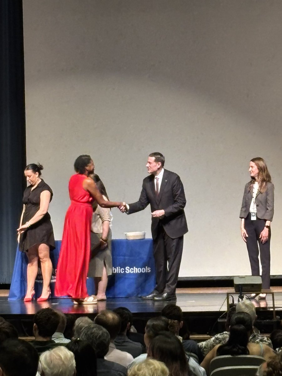 Kim Henriquez tweet media