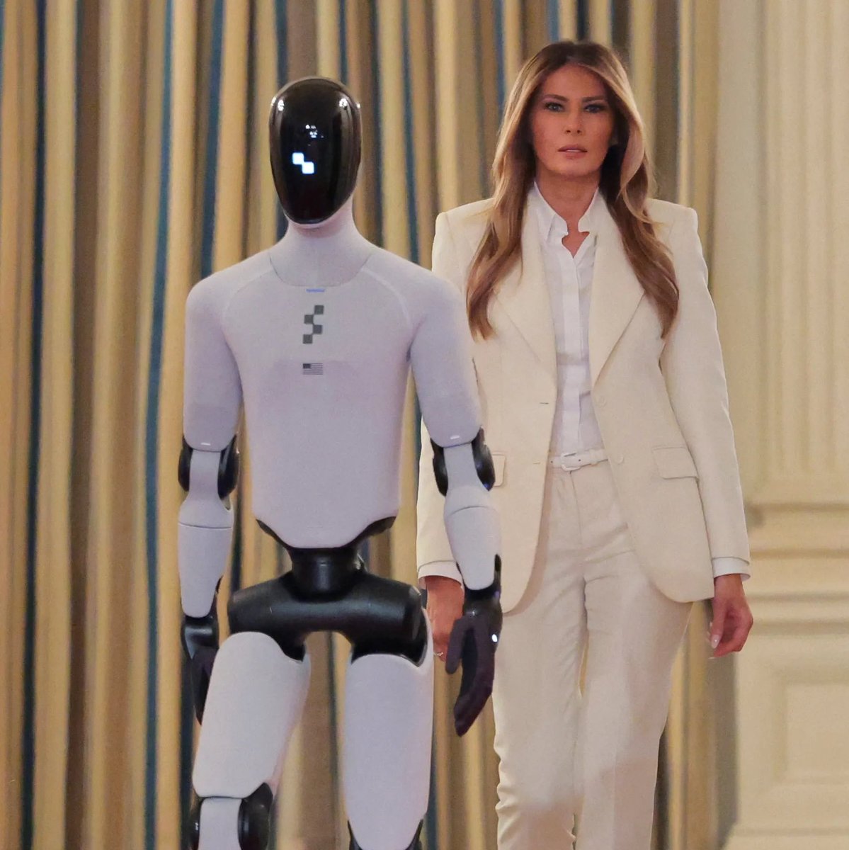 Ok real talk. Did this like totally freak you out?!? Or did it excite and intrigue?!?

For me, it sent me in a FULL ON PANIC. So much so, then when I had the chance to speak to one of <a href="/elonmusk/">Elon Musk</a> buddies <a href="/AdamLowisz/">Adam Lowisz X Meetup 🇺🇸🇵🇱🇪🇺🇬🇧🇺🇦</a> I basically jumped down his throat asking what the heck is this