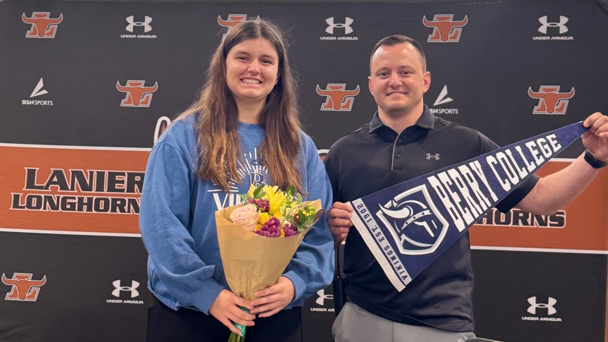GAPKing07's tweet photo. 🎉Signing Day for a couple more of our Senior athletes this week!  Congrats to @megan_king22 who signed with @BerrySoftball and @HazelBeam2026 who signed with @YHC_Softball 

@ExtraInningSB @LevelUp_softbal @Pinnacletrainer @LineDsoftball @LanierADNews @NOHSfastpitch https://t.co/RHEIBppofa