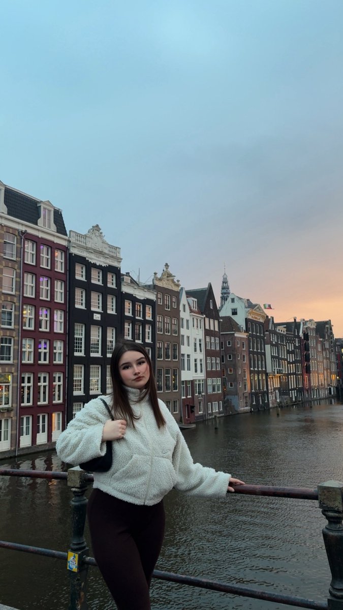 𝓶𝓲𝓻𝓪 tweet media