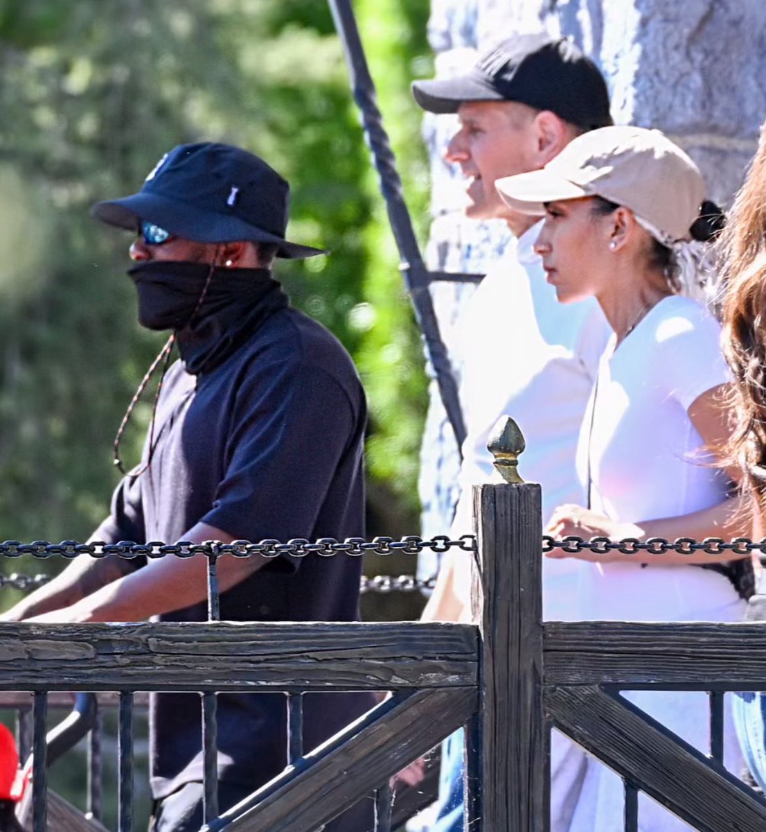 CHILLING WITH MONIE🌹 tweet media