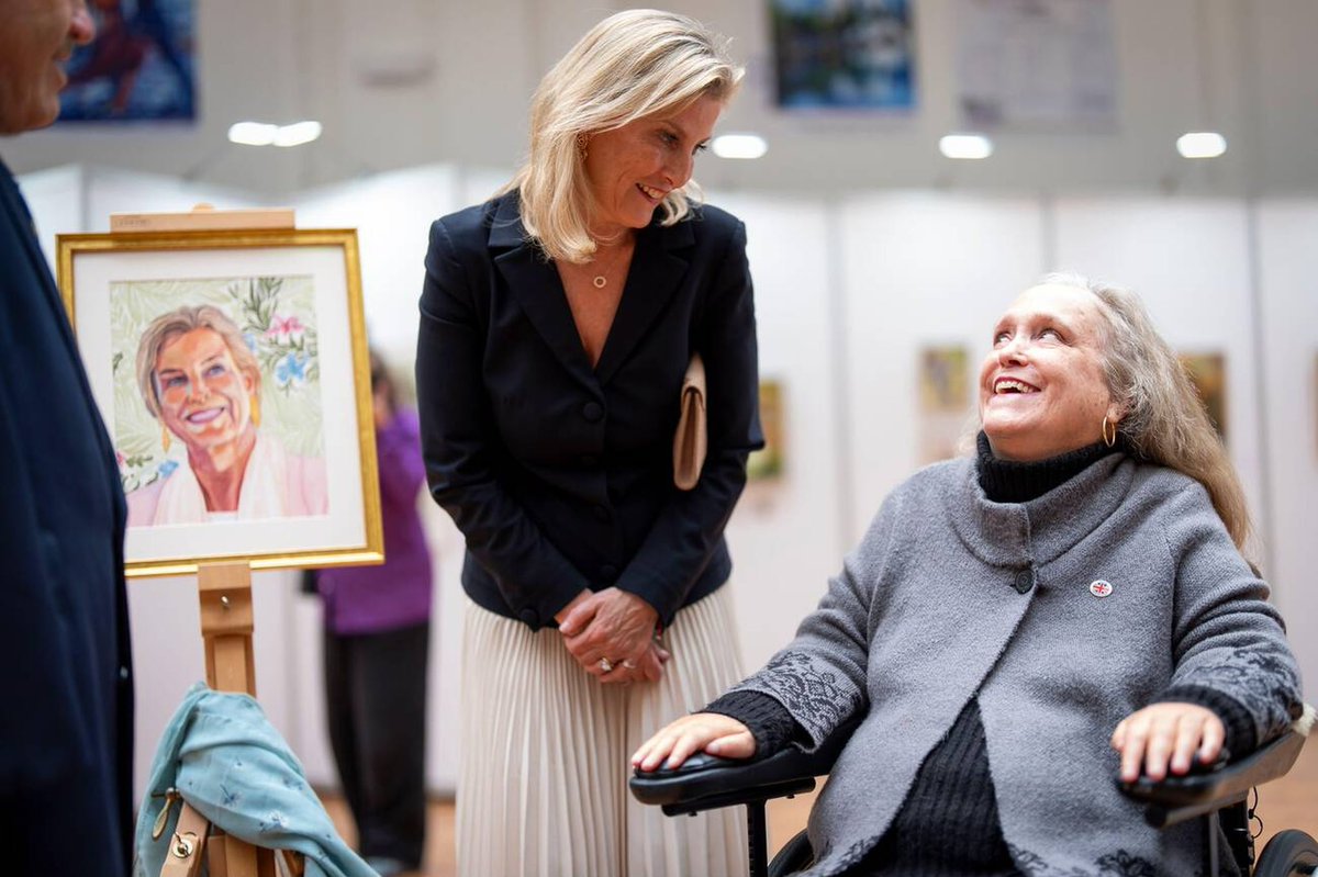 The Duchess of Edinburgh unveils a portrait of herself by American mouth painter Sarah Jane Parsons at a special viewing of the Defying Limits, Defining Art: 70 Years of the Mouth and Foot Painting Artists exhibition, in Lindley Hall on April 15, 2026 in London.

📸 Aaron Chown