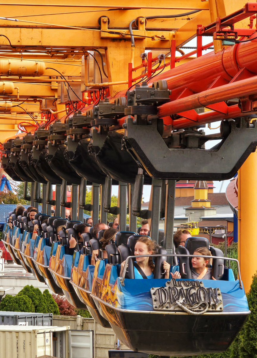 WWoman08's tweet image. Iron Dragon @cedarpoint 😎🎢💙🧡❤️ 🐉 #Rollercoaster #cedarpoint #Wednesday #ohio #photographer #may9 #happiness @SixFlags