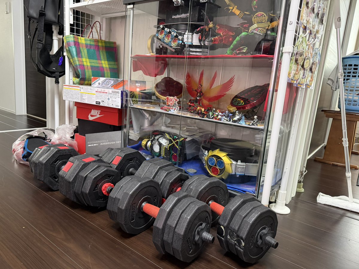 MasaniMasaaki's tweet image. 出勤前の筋トレ完了✅

行ってきまーすヽ(´∀｀≡´∀｀)ﾉ

#筋トレ #ウエイトトレーニング  #training #ダンベル #dumbbell 
 #ダイエット #減量 #痩せる #diet #节食减肥 #节食 #다이어트 #диета #régime