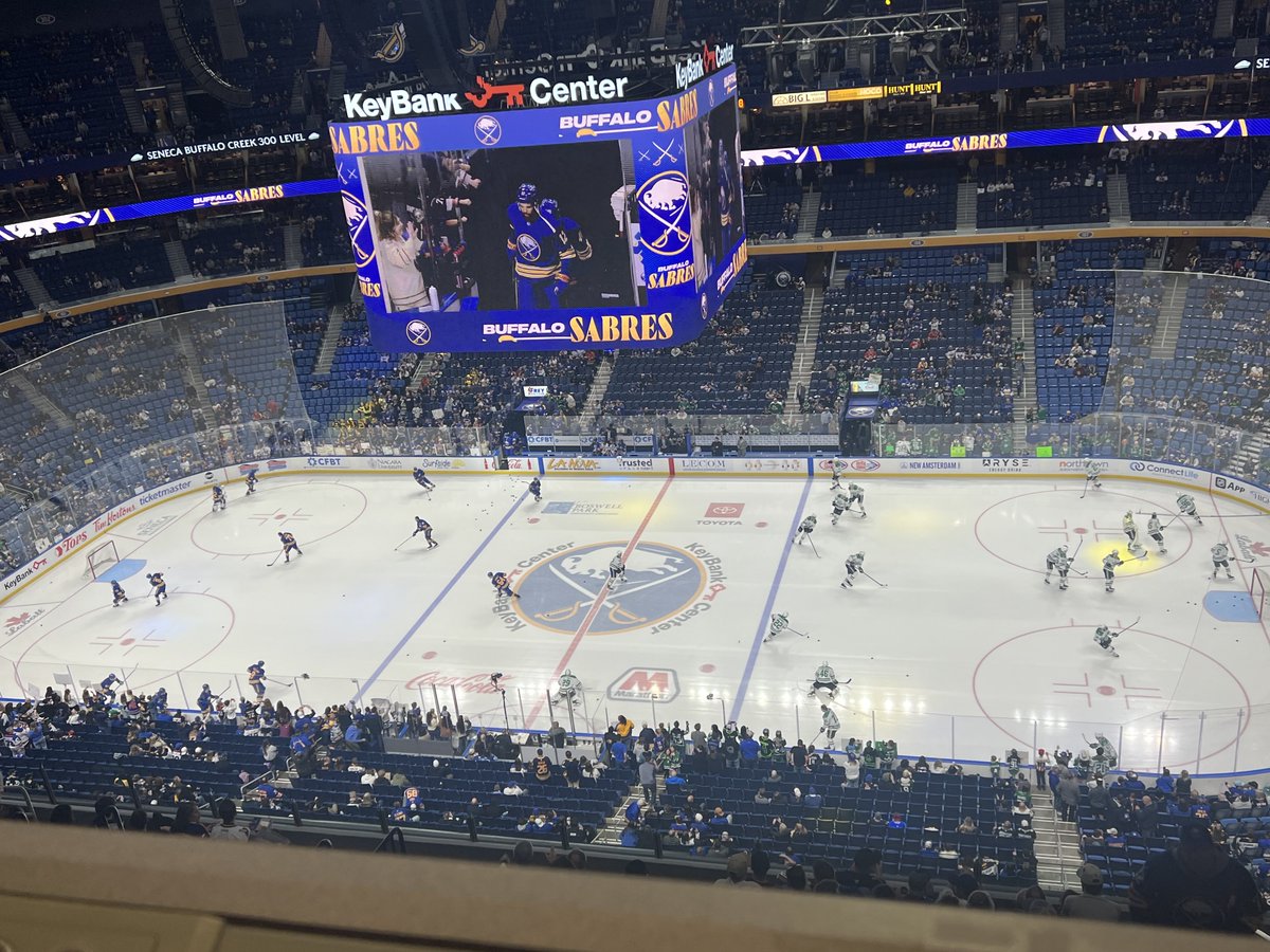 ByMHarrington's tweet image. It’s Colten Ellis vs. Jake Oettinger in goal as #Sabres and #Stars get warm. Why is Oettinger in this game?