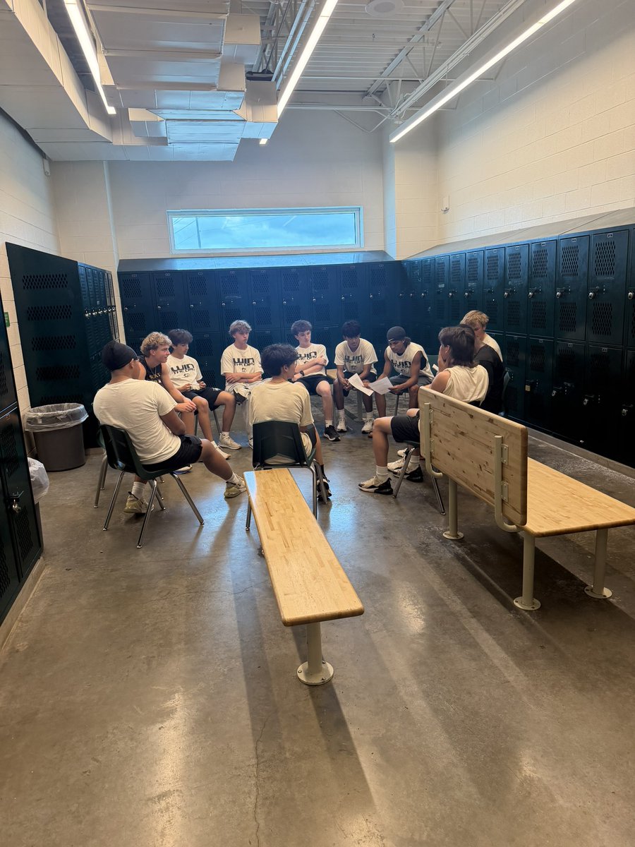 BHS_FB_Recruits's tweet photo. Week 2 complete for our Bobcat Leadership Council 📚
Locked in on our 2026 Book Study: “Win In The Dark”Chapters 5 & 6.
“Champions are built when nobody is watching.”
-Learn From Failure!!
-Get The Bus Rolling!!
🧱X🧱
#WinTheDay #FAMILYALLIN #BobcatNation
@FWISDAthletics @BenbrookMHS @BenbrookBobcats @TheBenbrookLife