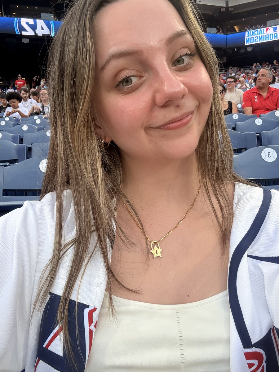 alyssa ✶ tweet media