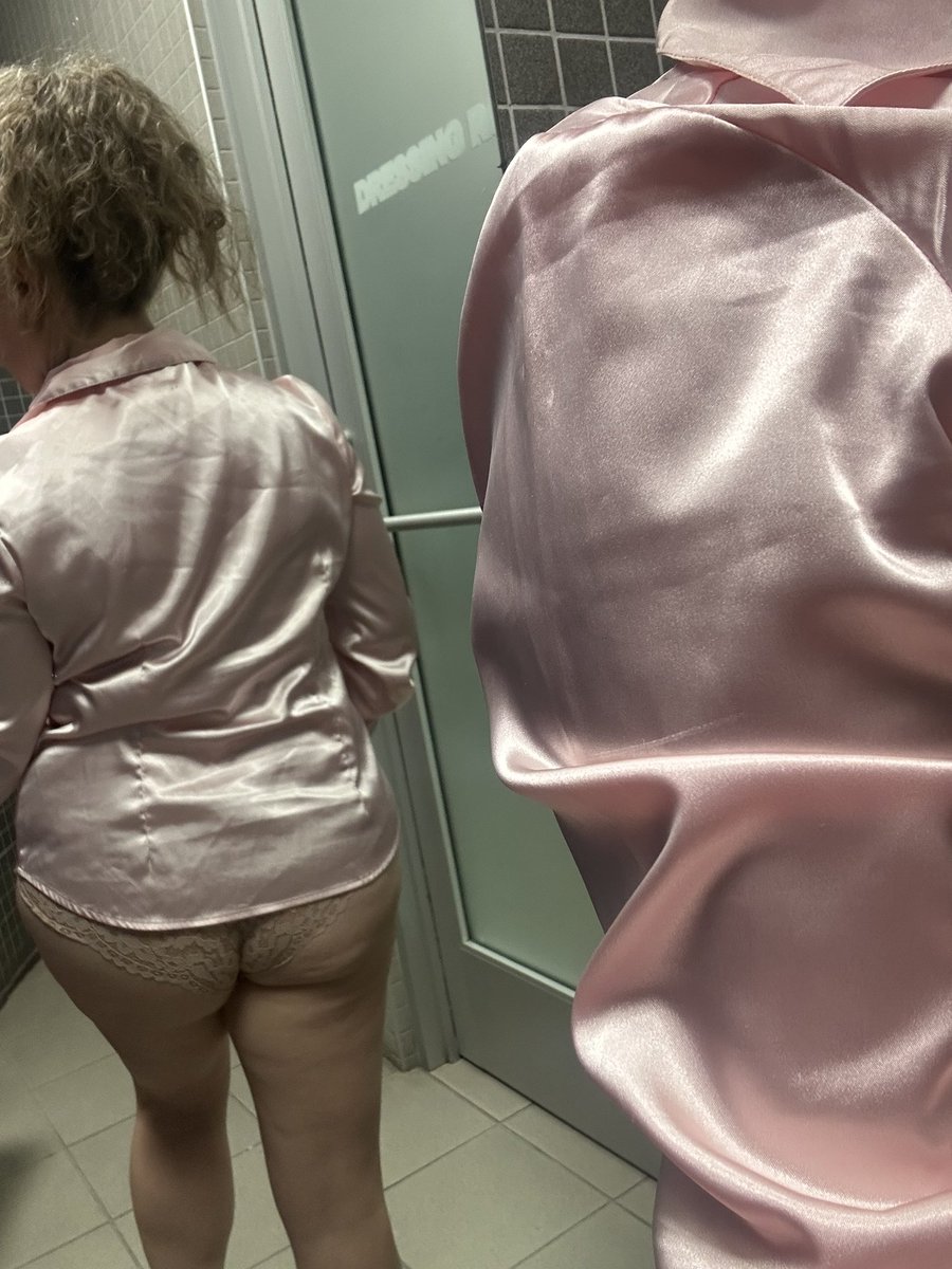 NSFWFunSizedTx tweet media