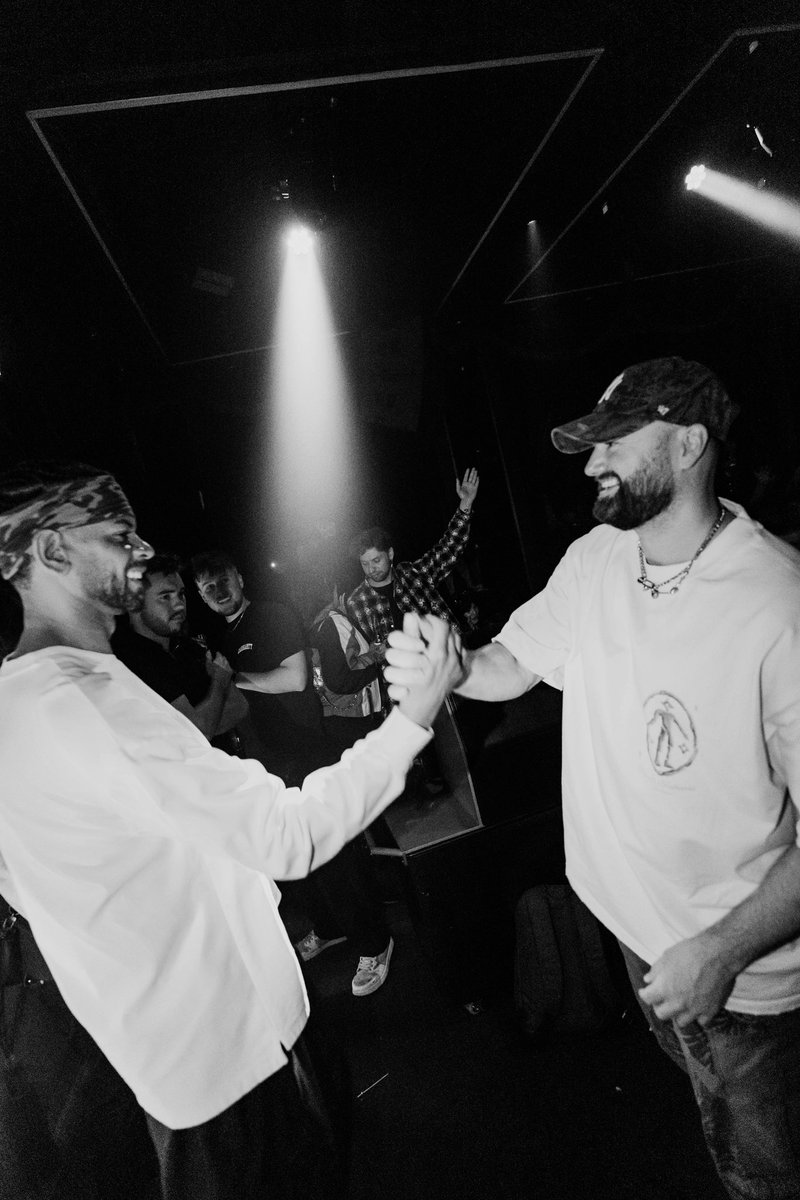 visualsbyedwin's tweet photo. First and last bender of the year , fucken ay https://t.co/Ay8sxcO8Cj