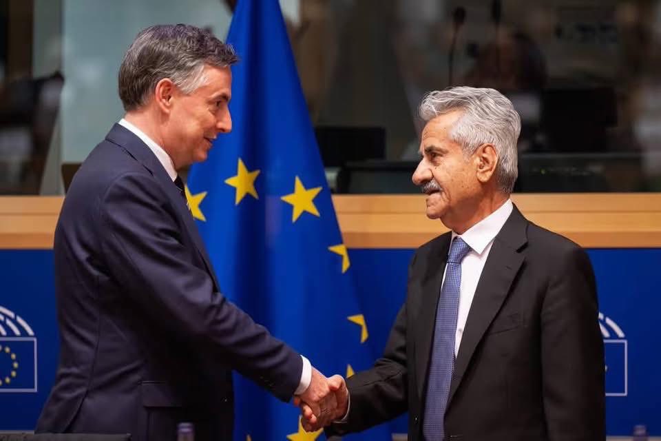 Chia Aliyar tweet media