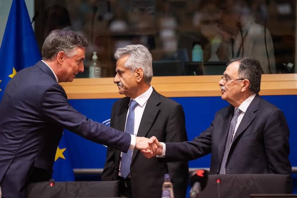 Chia Aliyar tweet media