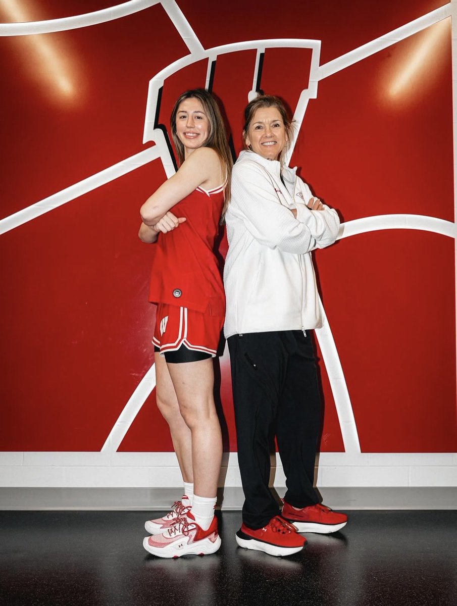 WKBTJacob's tweet image. You cannot ignore what Robin Pingeton has already done for @BadgerWBB 

- Most wins since 2010-11 season 
- Won 3 games in WBIT 
- Signed a former five-star recruit 

📸: @deal_addie / IG