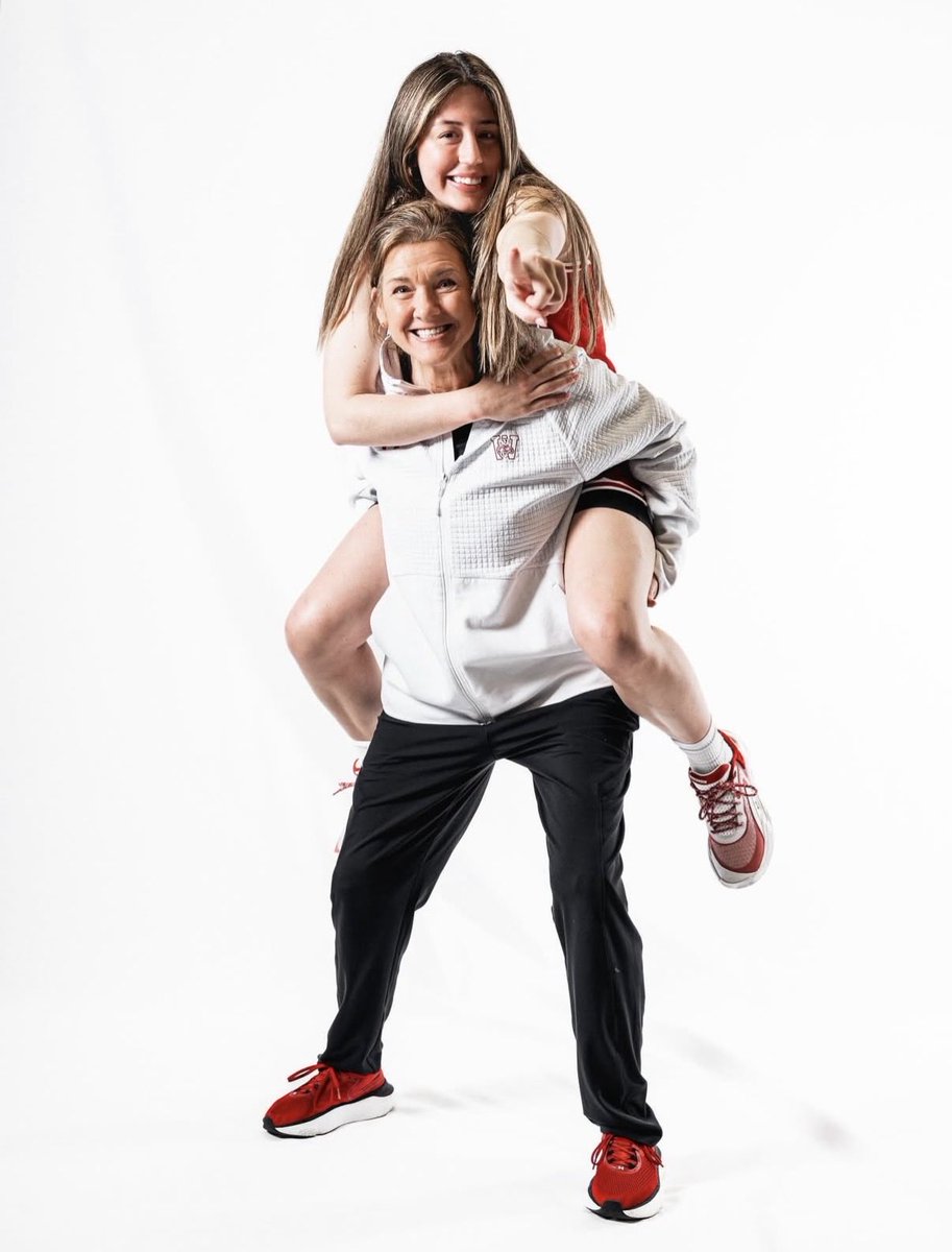 WKBTJacob's tweet image. You cannot ignore what Robin Pingeton has already done for @BadgerWBB 

- Most wins since 2010-11 season 
- Won 3 games in WBIT 
- Signed a former five-star recruit 

📸: @deal_addie / IG