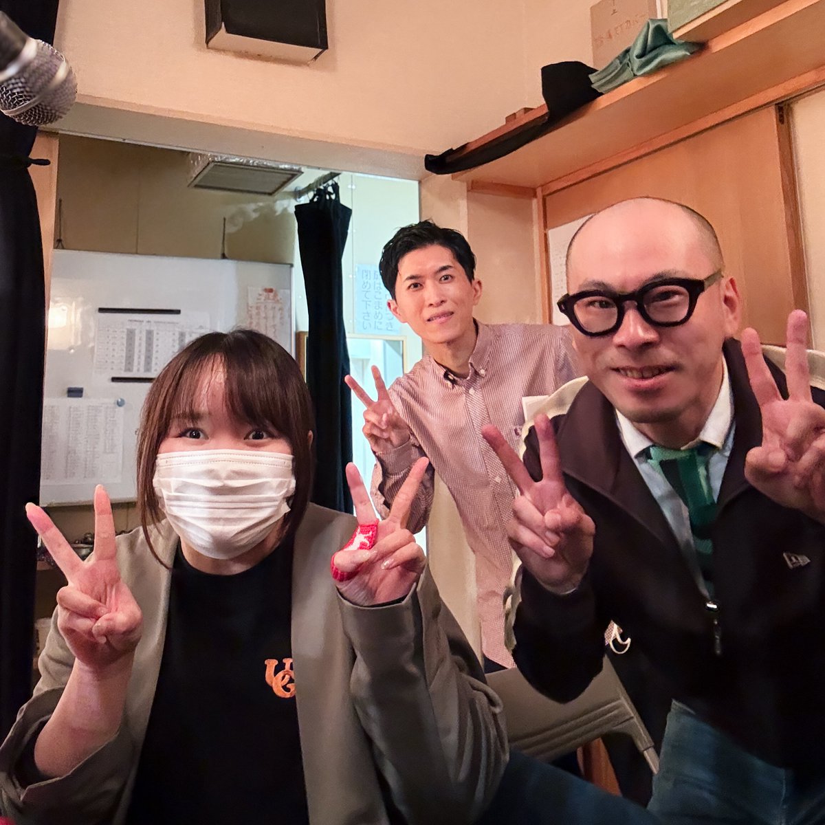 sakinosuke's tweet photo. 昨夜の第12回上方落語若手噺家グランプリ予選第3夜の下座は、桂 咲之輔と桂 弥っこさん、岡野 鏡ちゃんでお送り致しました。いや古典も新作もマジで皆面白かった。決勝進出の露の 瑞さん、笑福亭 笑有さん、おめでとう御座います㊗️ #ハナグリ https://t.co/SHtgvX0Lty