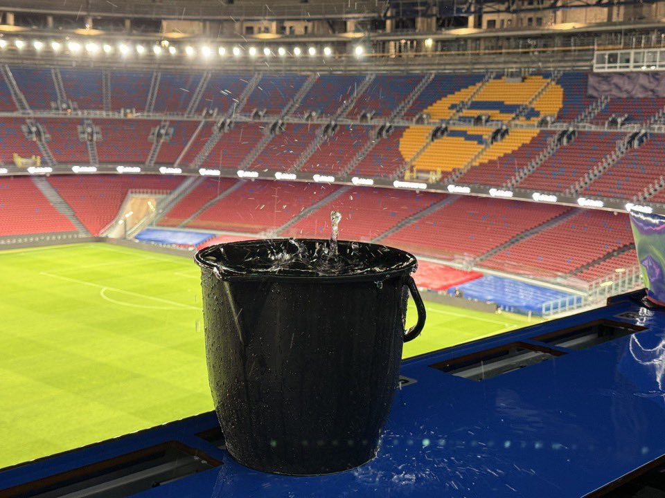 Tras la derrota del Real Madrid en Champions se nos viene un mes y medio durísimo de:
1. Negreira,
2. La Liga es muy floja,
3. Lo importante es el pichichi,
4. Estamos en reconstrucción,

Allí tienen el cubo, a llenarlo con lo que tengan.