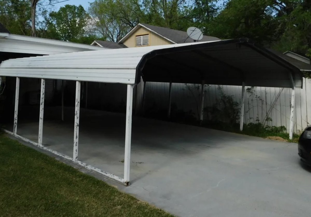 oldhouseunder50's tweet image. $59,900. This #affordable #Arkansas home has a spacious eat-in kitchen and dining area with a breakfast bar. oldhousesunder50k.com/c-1947-three-b…