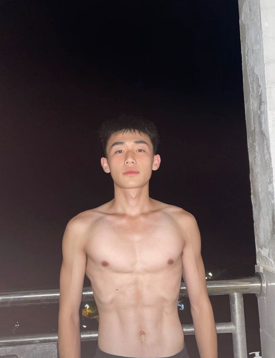 同嘉男模连锁 tweet media