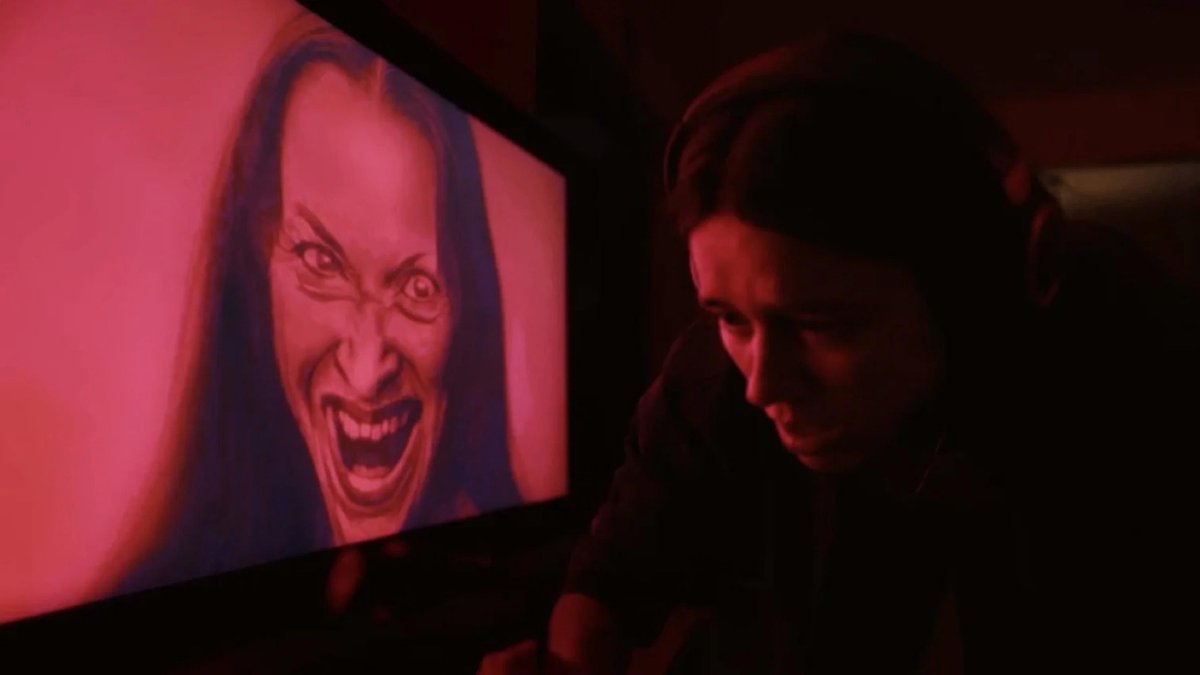 QwikFlickCritic's tweet image. Terror Tube!!

Psychological Thriller Film Review on my Blog now @ this link: thequickflickcritic.blogspot.com/2026/04/new-co…

#Canadá #PsychologicalThriller #terror #red #eyes #NinaKiri #TV #DarkFiction #IanTuason @adamdimarco #AdamDimarco @PromoteHorror @Jeanna350 @Ilikeit_Spooky @1carolinagirl #mama