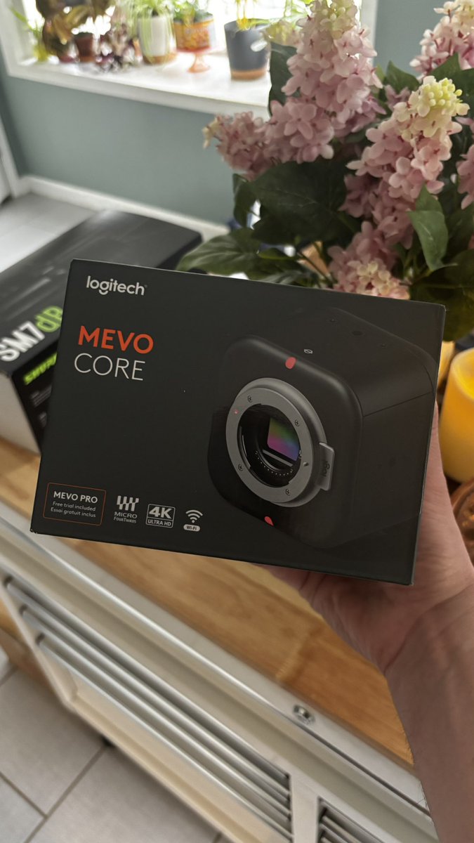 TasonJorres's tweet image. The content and livestream game just leveled up! Look how CUTE IT IS!!!! @Logitech #mevo