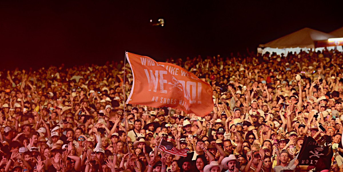 noshoesnation's tweet photo. Tortuga!! No one brings it like No Shoes Nation!🏴‍☠️ We had a blast with you in Ft. Lauderdale this weekend!🏝️ https://t.co/JVZ1mN0k1w