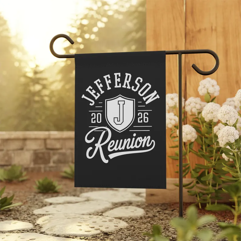 ServingPretty's tweet photo. If your house is the one everyone’s pulling up to, bring that clean, pulled-together energy without making it complicated. 🏡🎉 Custom #FamilyReunion Garden Flag, Personalized House Banner, #Cookout Accessory, #HostessGift #servingprettyshop https://t.co/gDiZYNgrtV via @Etsy https://t.co/OQzWcOloGA