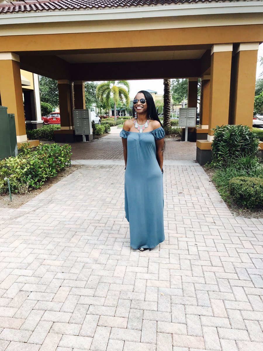 shontellyoga4U's tweet image. Pulled this dress back out for my Summer here @ home in Chicago.
#LetsGO 
💜💐🦋🫶🏾