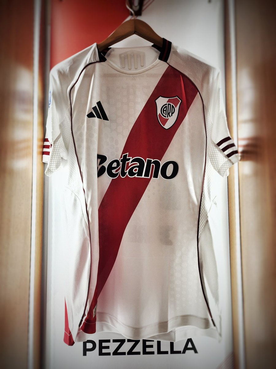 ✔️ El 𝐌𝐚𝐧𝐭𝐨 𝐒𝐚𝐠𝐫𝐚𝐝𝐨 para esta noche 🤍❤️🤍