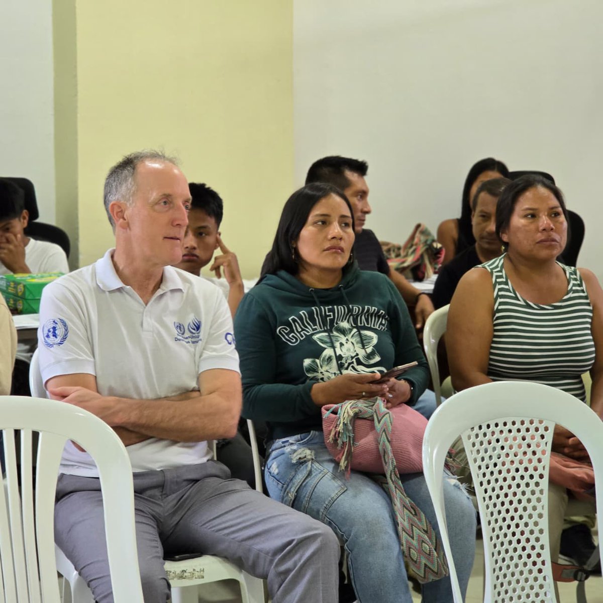 ONUHumanRights's tweet image. En #Ricaurte #Nariño está la casa de @ASO_CAMAWARI qué es el espacio organizativo de 10 resguardos del Pueblo Indígena Awá. Allí dialogamos con autoridades, mujeres y jóvenes quienes pidieron que paren los asesinatos, el reclutamiento de niñas y niños, y la minería qué contamina