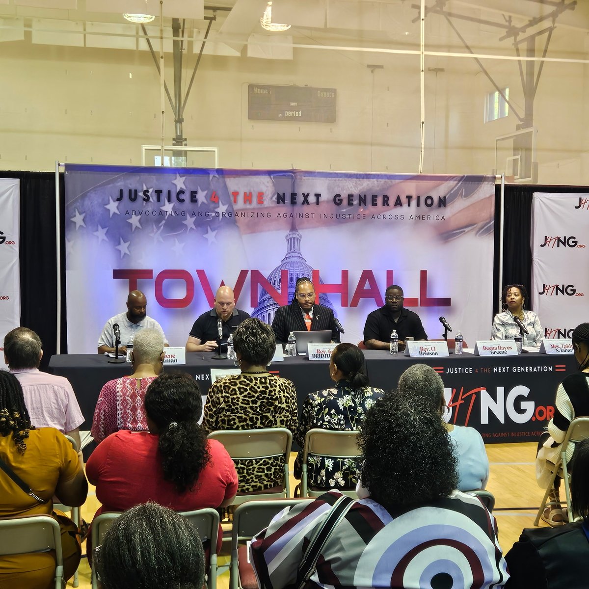 RacialJsticeNow's tweet photo. Racial Justice NOW Co Executive Director speaks at Greensboro, NC Town Hall on policing!

https://t.co/32QHy6dPAM https://t.co/dAfc7BWEul