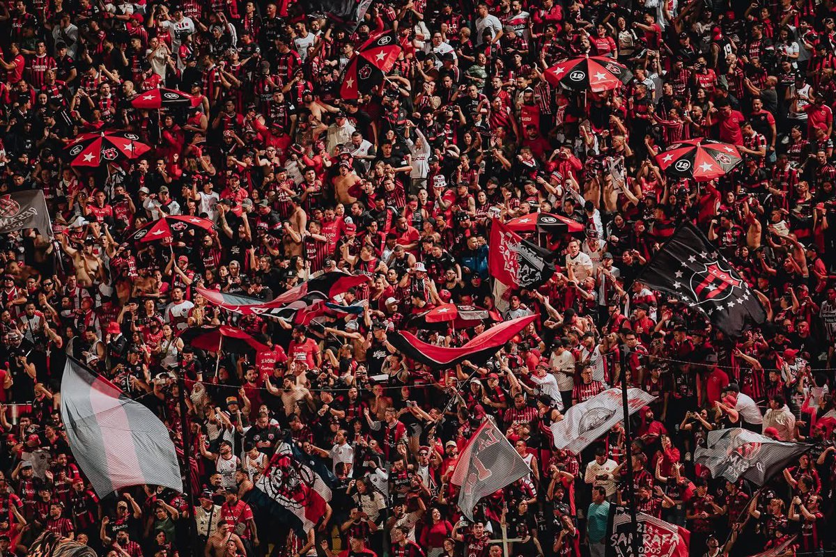 Bombo De La 12 tweet media