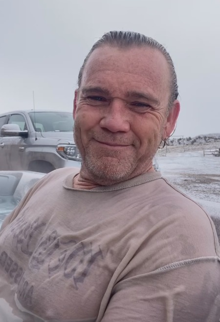 ClassicMovieDig's tweet image. Happy 56th Birthday, Ricky Schroder!
Here in a candid selfie.
I wonder what happened to him. He hasn't been on-screen since playing Dolly Parton's father in "Coat of Many Colors" in 2016.
#BOTD