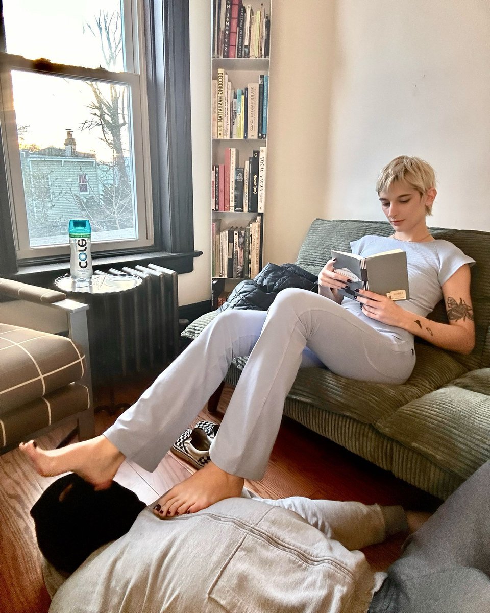 siren mel 🖤 nyc tweet media