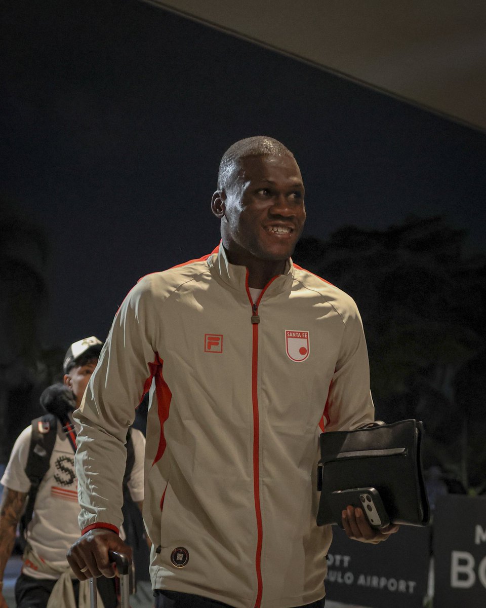 ¡Buenas noches, São Paulo 🦁👋🏻🇮🇩!

Ya estamos en Brasil 🇧🇷 para enfrentar a Corinthians este miércoles por la fecha 2 de la #Libertadores

#VamosSantaFe