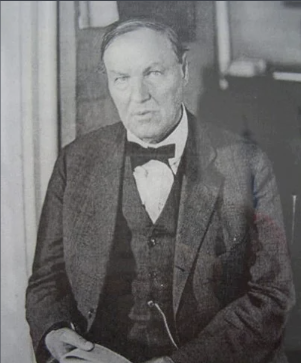 Guilin_Chen_'s tweet image. Clarence Darrow：You can only protect your liberties in this world by protecting the other man's freedom.

关于 #Circle ，前几天有发声了一个有意思的事儿，过程是这样的：

一，老调查员 @ZachXBT  （老币圈人应该都知道），4月3号发X文，指控 USDC 发行商 Circle 自 2022