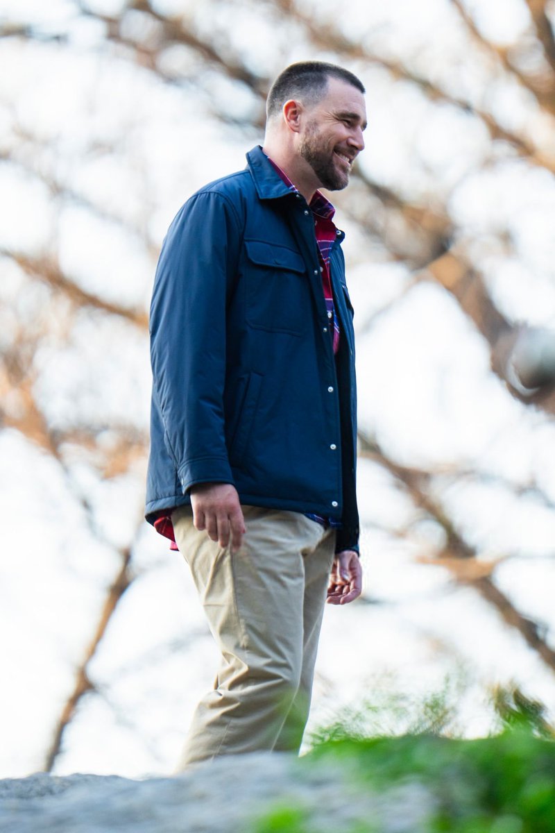 87KillaT's tweet image. Travis filming in NYC for a  Tommy Hilfiger ad campaign ✨