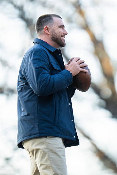 87KillaT's tweet image. Travis filming in NYC for a  Tommy Hilfiger ad campaign ✨