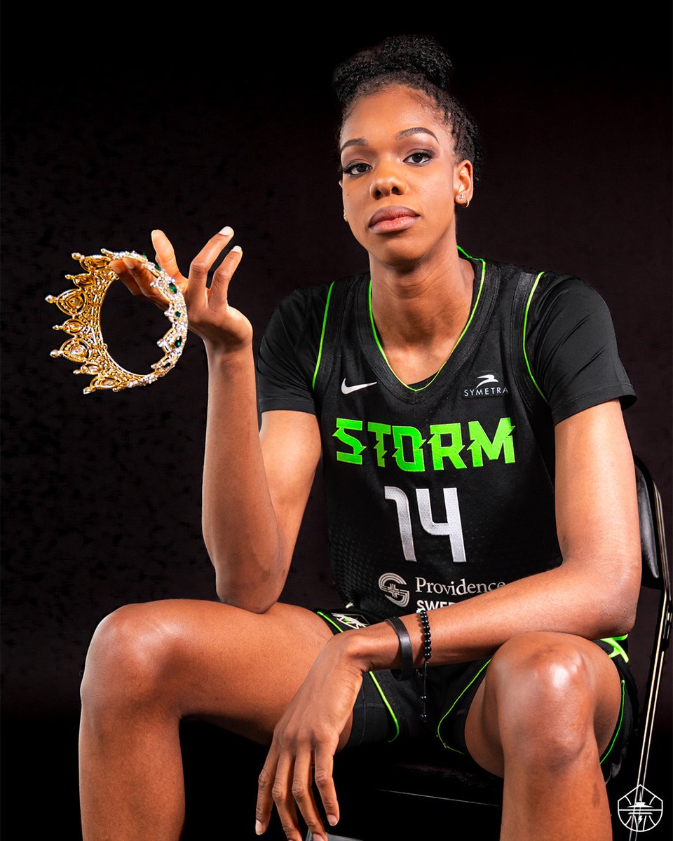 WNBAStormChaser's tweet image. Have you joined the Seattle Storm FamDom yet? #WNBA