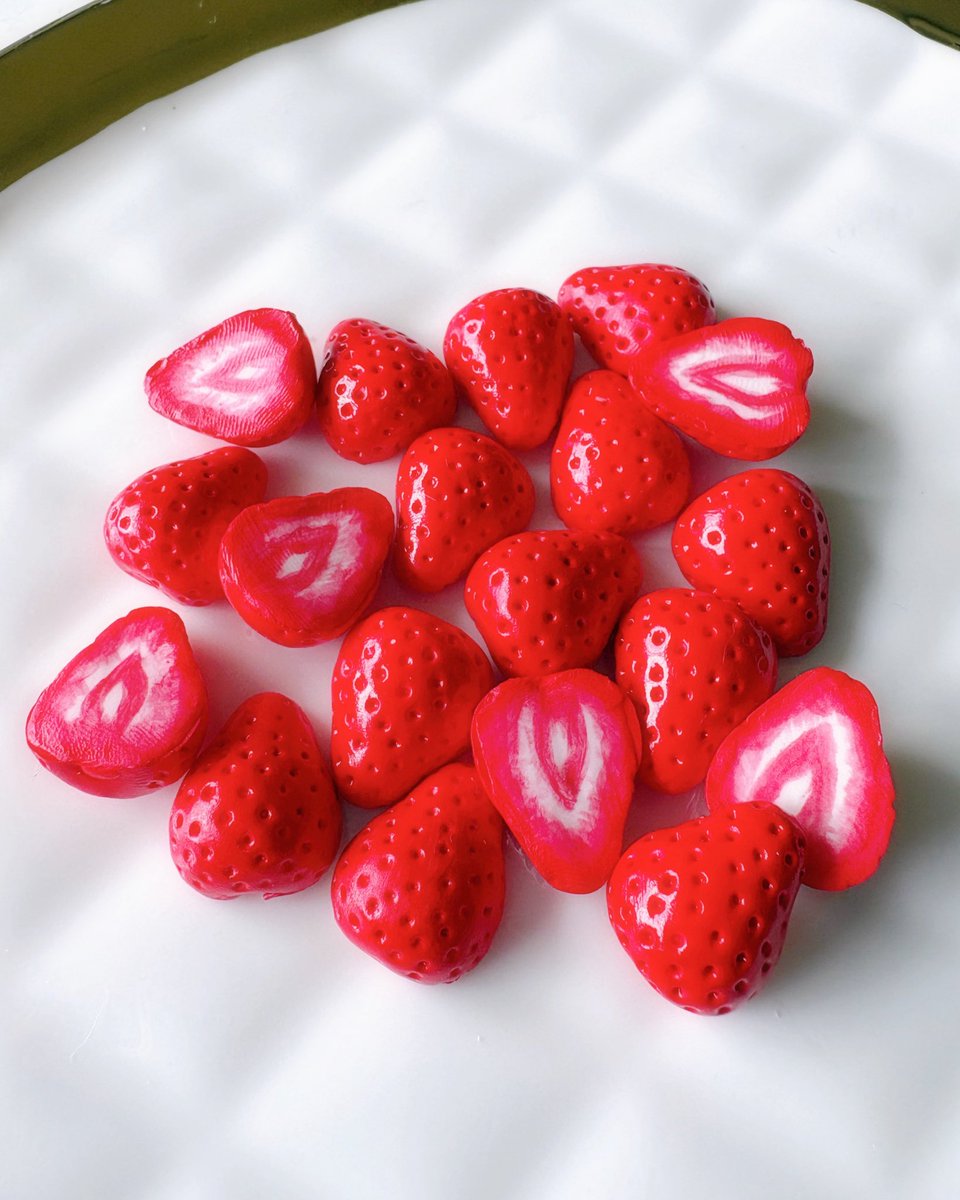 paruhima36's tweet photo. 🍓🍓🍓 https://t.co/MFtF5VM6QD